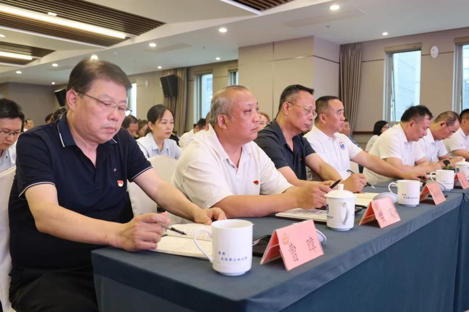 C:/Users/admin/Desktop/凝心聚力謀發(fā)展 同心奮斗譜新篇——南京市公安局國資辦黨總支、南京市保安服務(wù)有限公司黨支部聯(lián)合舉辦專題黨課/2.jpg2