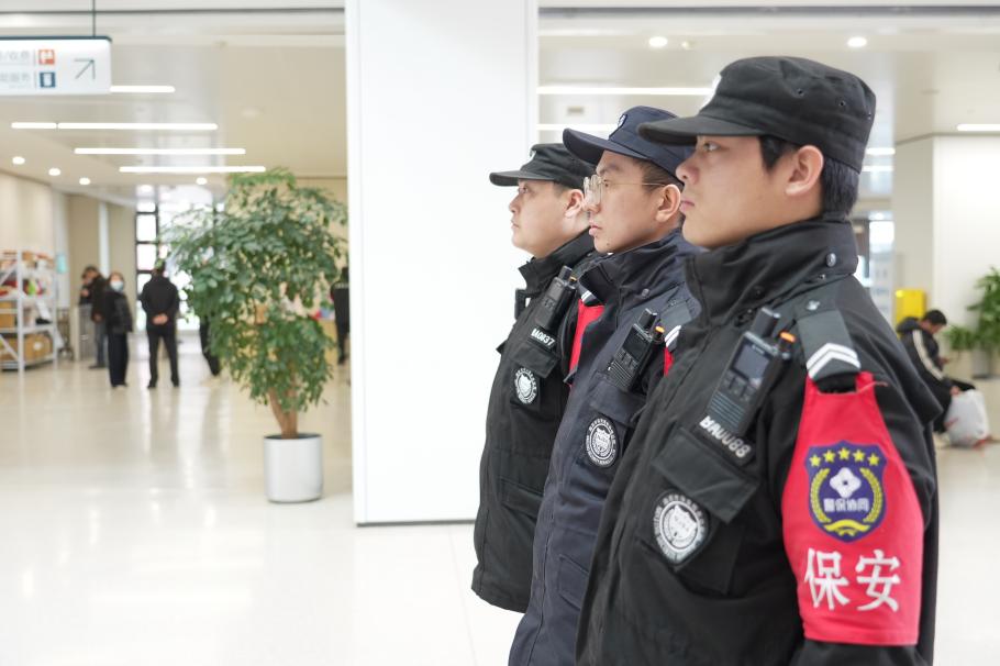 E:/25.12.10后 上傳網(wǎng)站留存/春節(jié)安全生產(chǎn) 以安全守初心 以責(zé)任護(hù)新春——南京市保安服務(wù)有限公司召開(kāi)春節(jié)安全生產(chǎn)部署會(huì)/選/DSC03065.JPGDSC03065